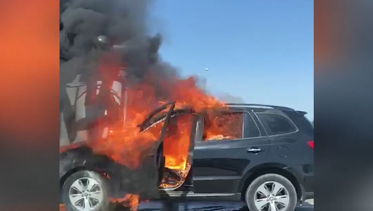 Bakıda “Hyundai” avtomobili belə yandı
