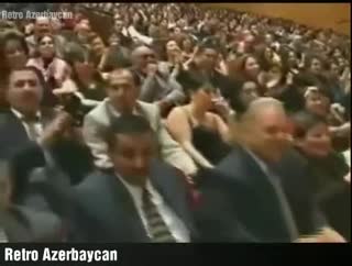 "Parni iz Baku". 2000-ci il - "Məhəllə" səhnəsi