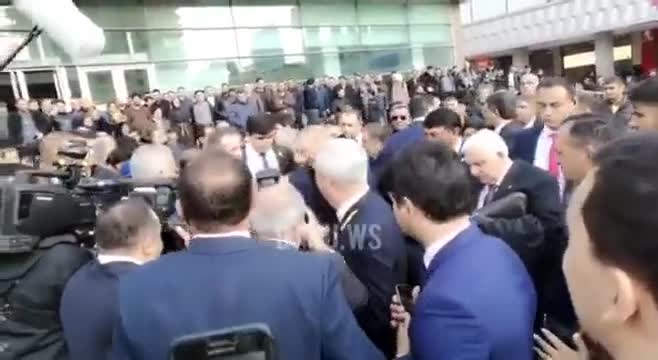 Prezident “28 May” stansiyasının qarşısında sakinlərlə görüşdü 