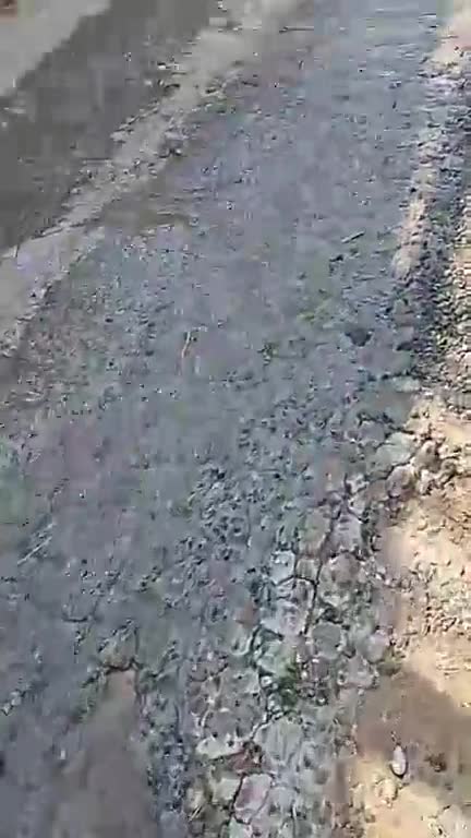 Bakıda tonlarla su itkiyə gedir