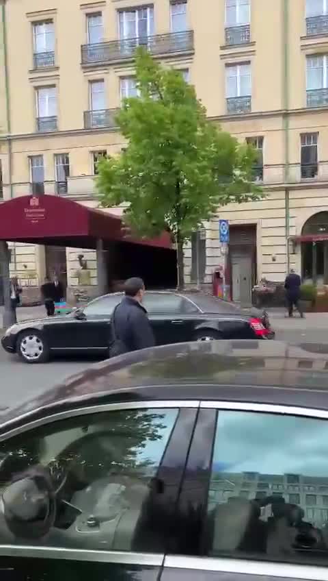 Prezident İlham Əliyev Berlində böyük coşqu ilə qarşılanıb