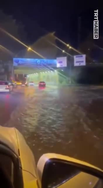 Ankara su altında qaldı