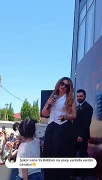 Şəbnəm Tovuzlu səhnədə çətin anlar yaşadı