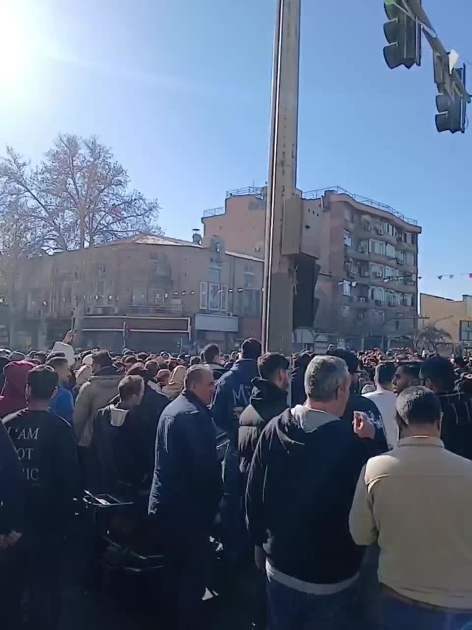 Tacirlər vəziyyətə dözə bilmədi