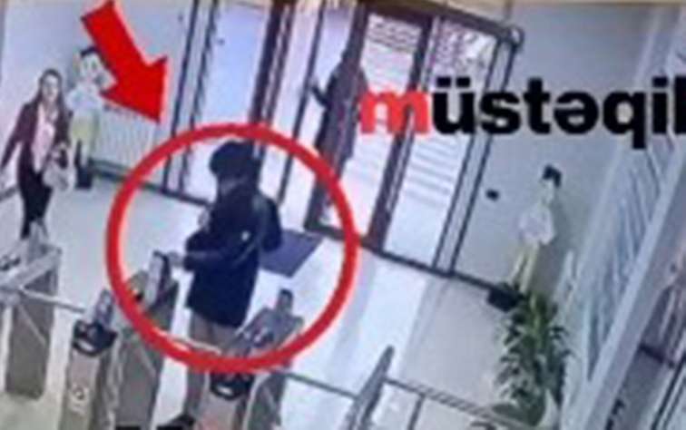 Şagird liseyə silahı belə keçirib 