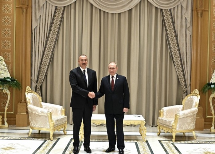 İlham Əliyev Aşqabadda Vladimir Putin ilə görüşüb