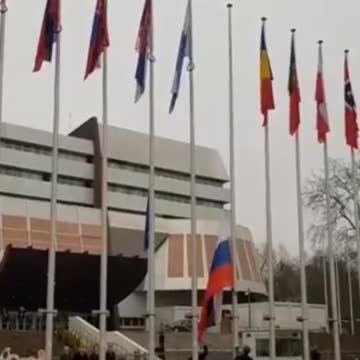 Rusiya bayrağı endirildi