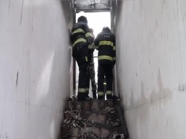 Kürdəmirdə ev yanıb kül oldu