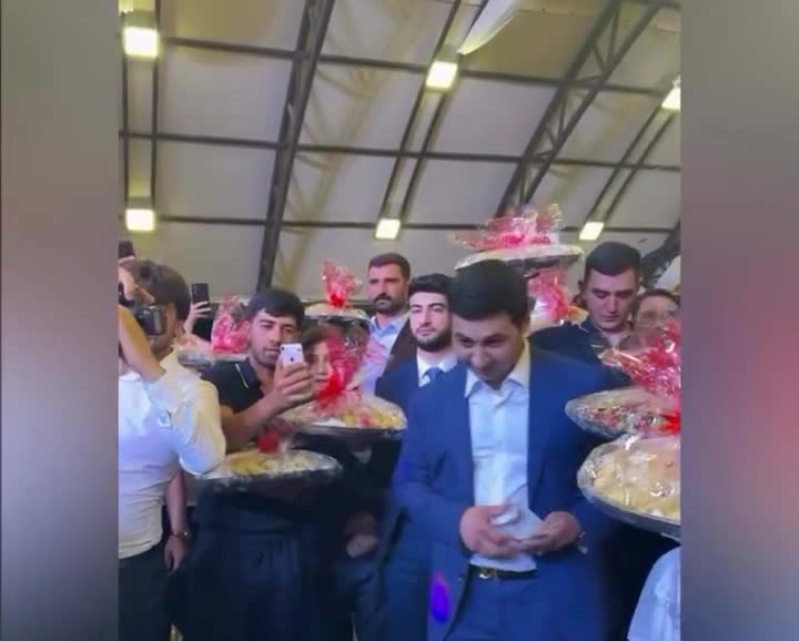 Zabit Nəbizadə oğluna gəlinsiz toy etdi