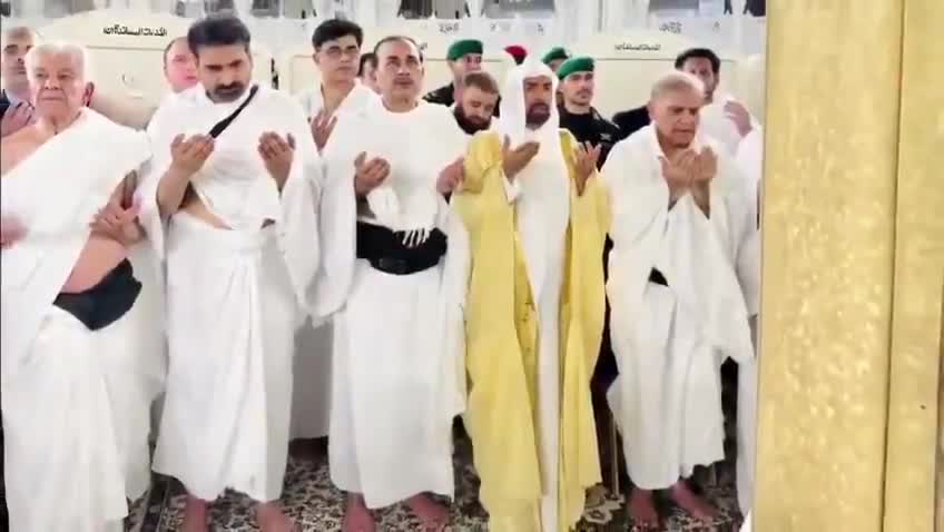 Şahbaz Şərif Kəəbəyə daxil oldu