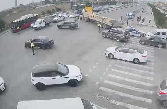 Bakıda yolda gözlənilməz vəziyyət