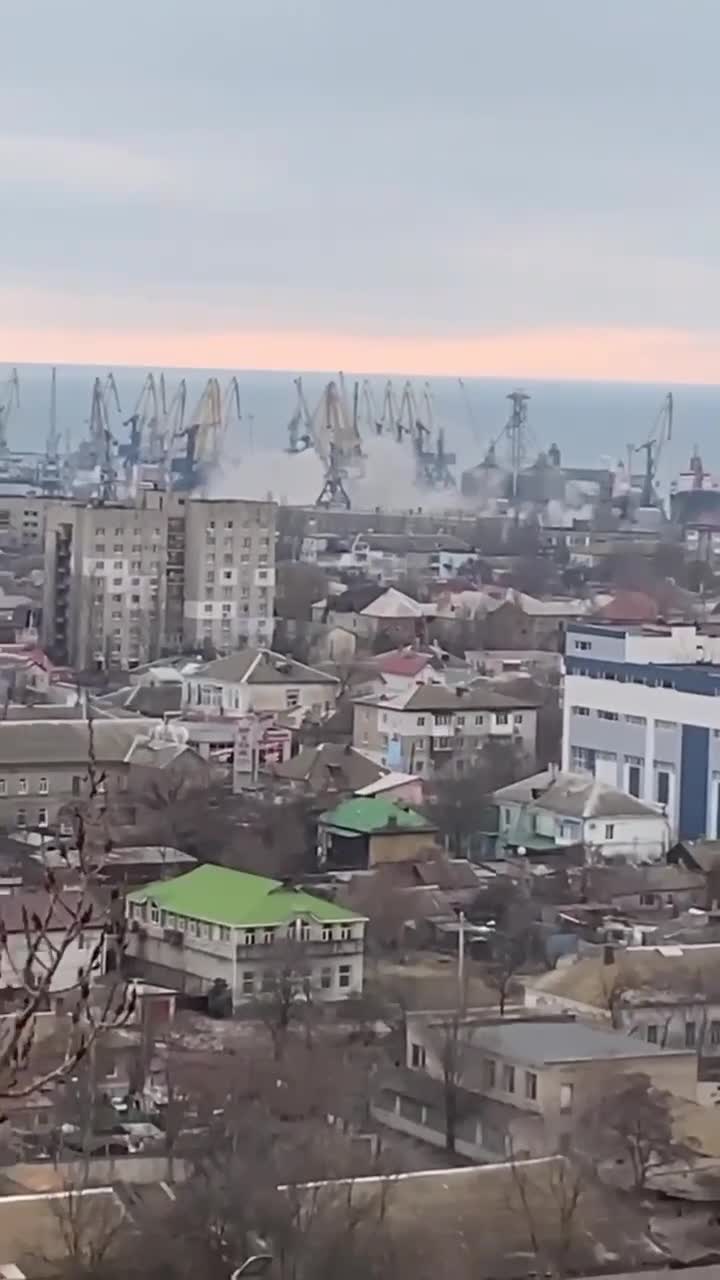 Rus işğalçıları Berdyansk dəniz limanını belə bombaladı