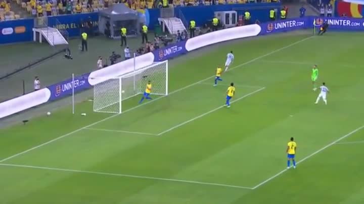 Argentinanın Braziliyaya vurduğu qol