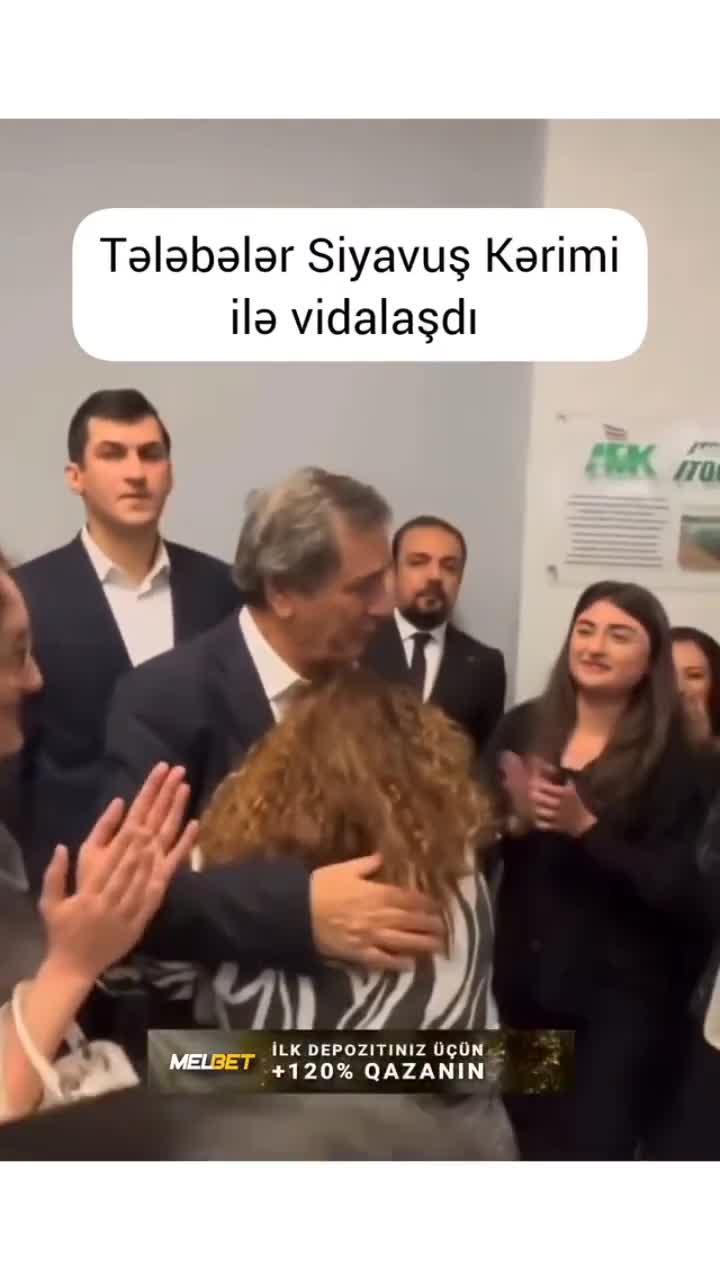 Siyavuş Kərimini yola salan tələbələri kövrəldi