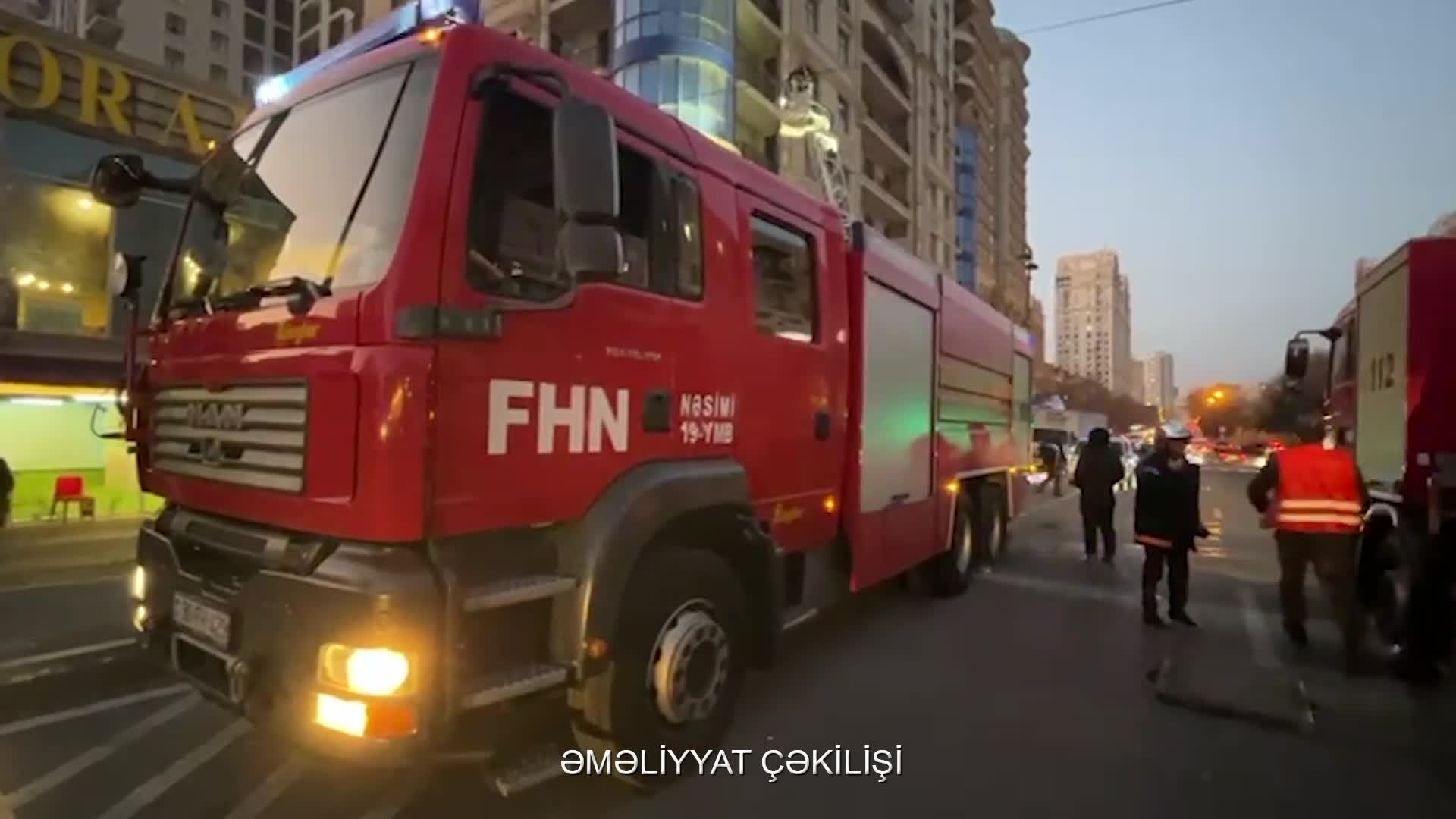 Bakıda binadakı güclü yanğın söndürülüb