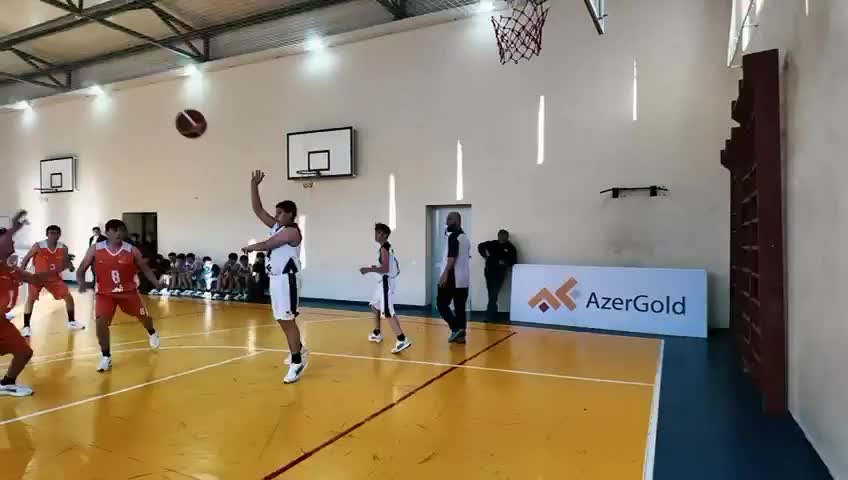 Daşkəsəndə məktəblilər arasında basketbol turniri keçirildi