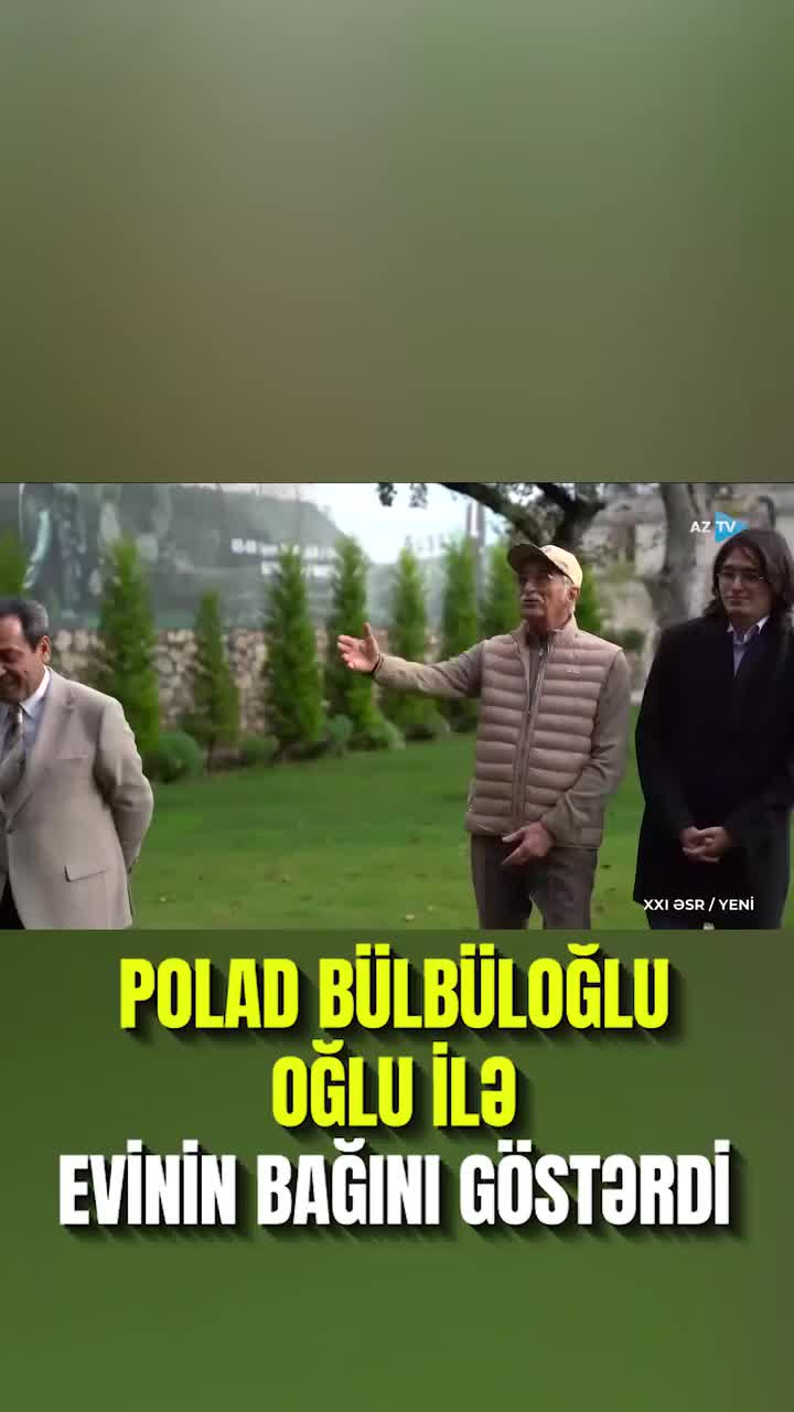 Polad Bülbüloğlu oğlu ilə  birlikdə Şuşadakı evində