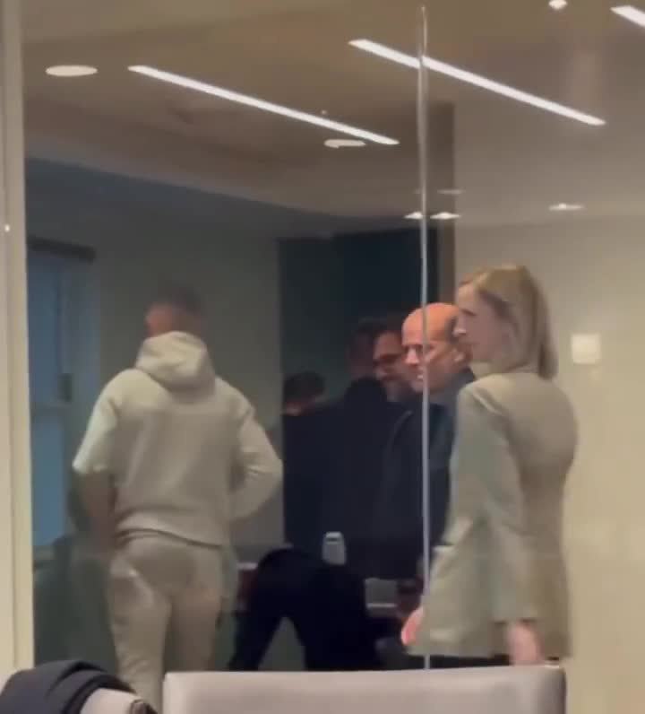 Ronaldo Maduronun geyimi ilə - Video