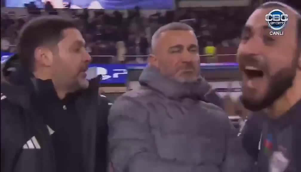 Bəhlul gözyaşlarını saxlaya bilmədi