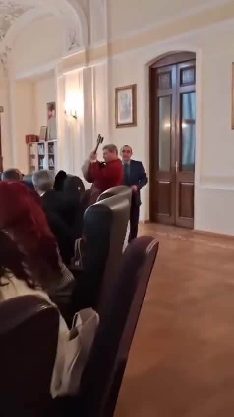 Aşıq Tellinin qardaşının vəfat etdiyi tədbirdəki ifası