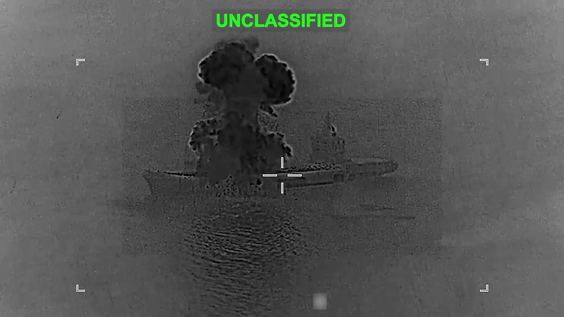 ABŞ qüvvələri İrana məxsus gəmini vurub