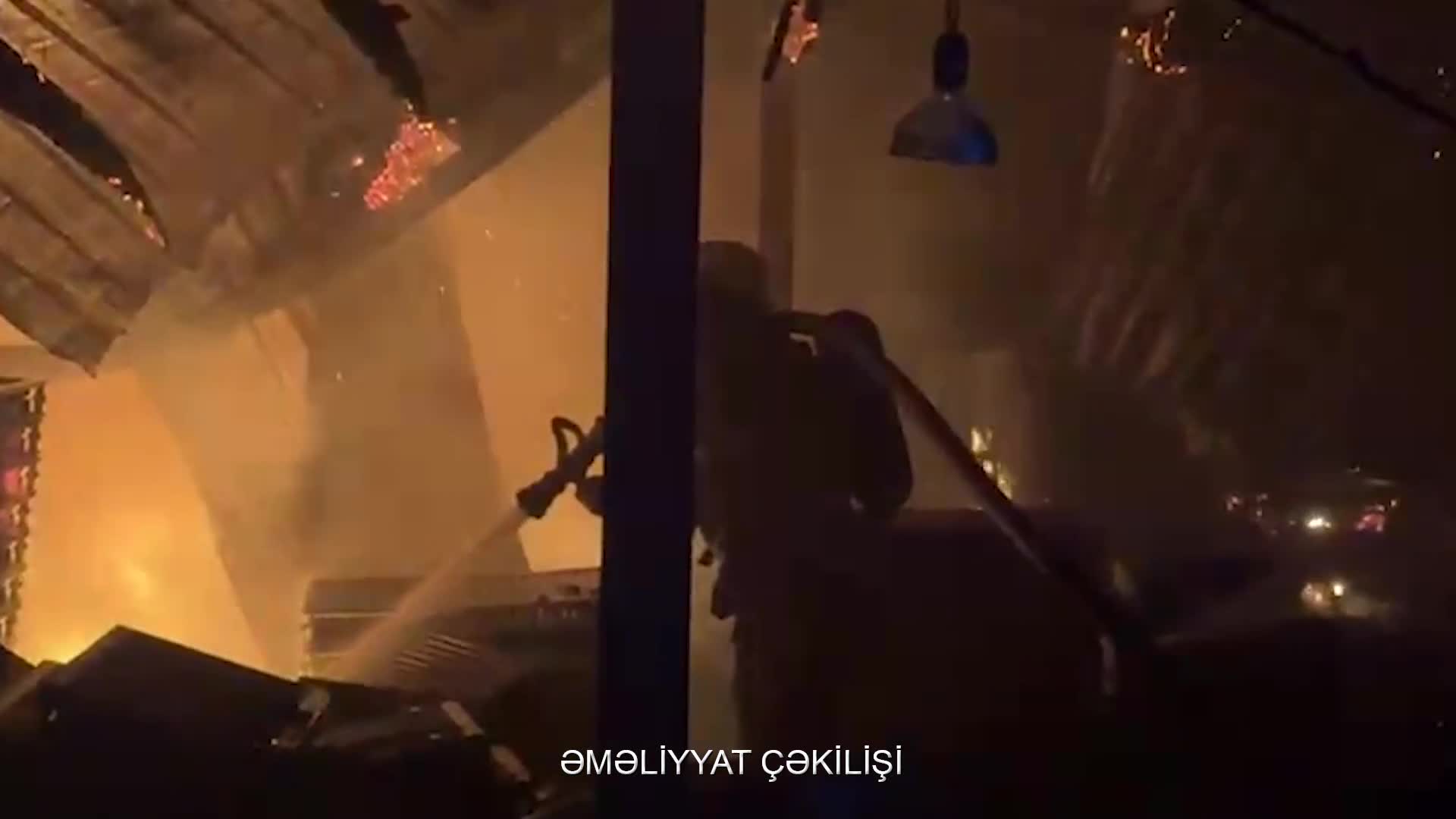 Bakıdakı güclü yanğın məhdudlaşdırıldı