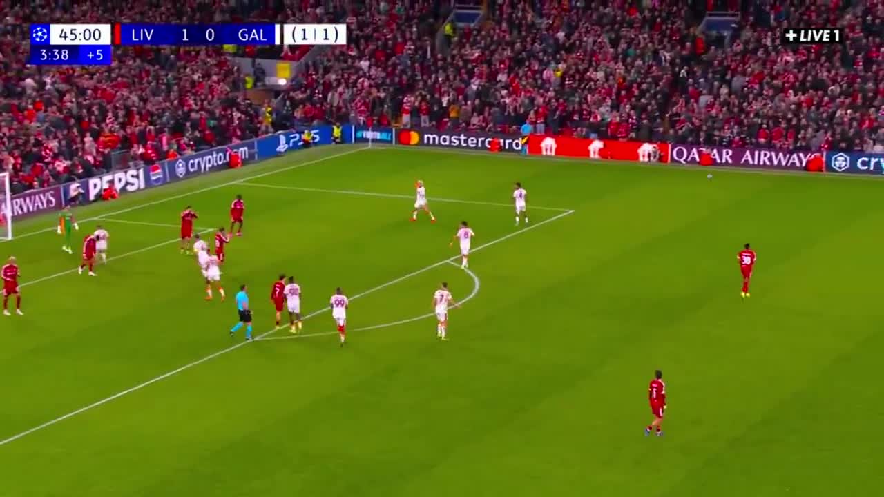 Salahın penaltini qaçırdığı epizod