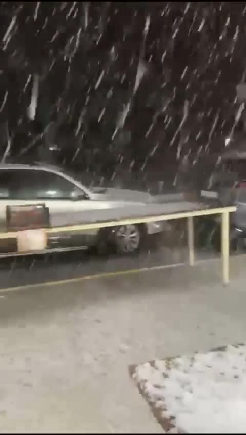 Bakı dəqiqələr içində ağardı