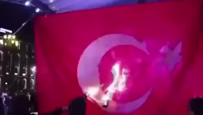 İrəvanın ortasında Türkiyəyə təxribat-Paşinyan qınadı