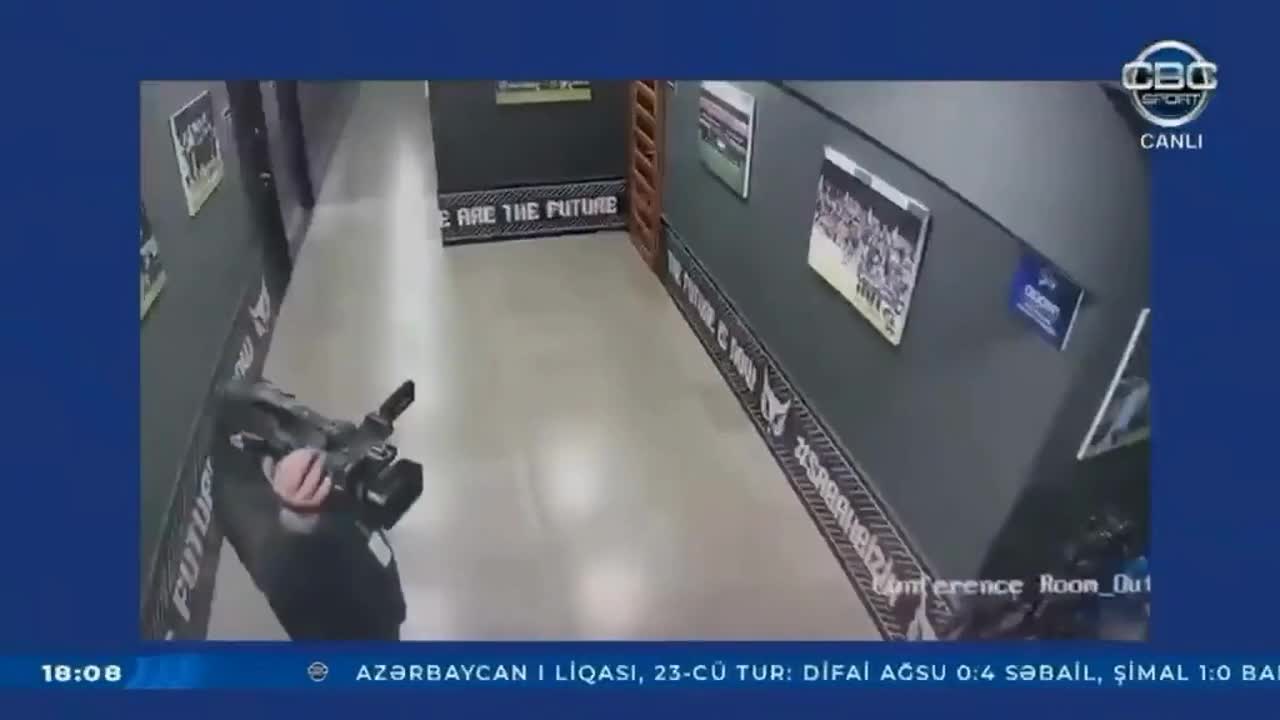 Yankoviç oyundan sonra hakimə hücum çəkdi - Həmin an