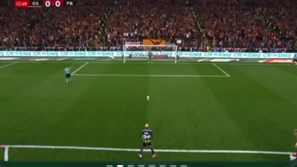 “Fənərbaxça” derbidə penaltini vura bilmədi