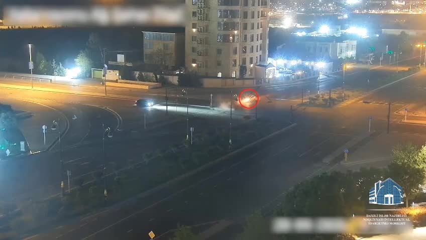 Bakıda qəzalarda 2 işıqfor qırıldı