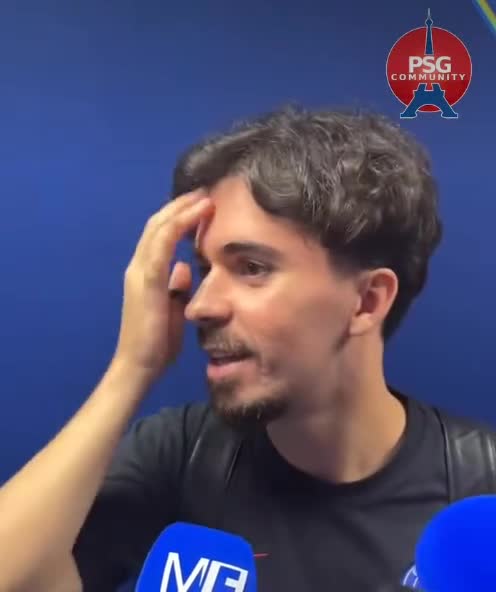 Arvadı zəng etdiyi üçün müsahibəni yarıda kəsdi