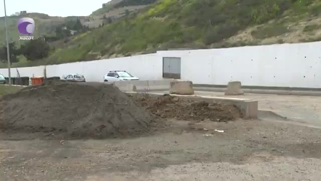 “Bu yol xeyli vaxtdır bağlıdır, sakinlər əziyyət çəkir”