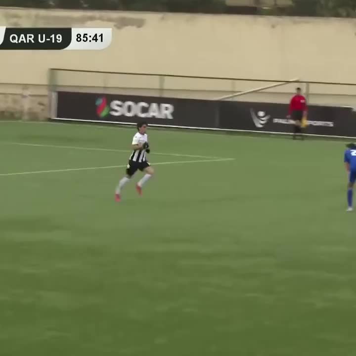 Gənclər liqasında "Neftçi" - "Qarabağ" matçında qalmaqallı qol