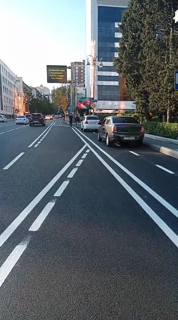 Pakının mərkəzindəki xətlənmə çaşqınlıq yaratdı
