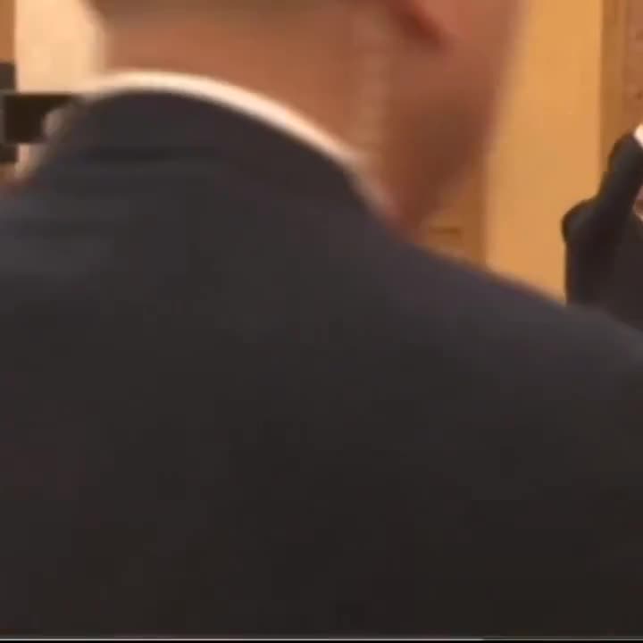 Rubio gözünü tavandan çəkə bilmədi