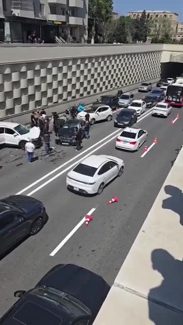 “Gənclik” tunelində ağır qəza 
