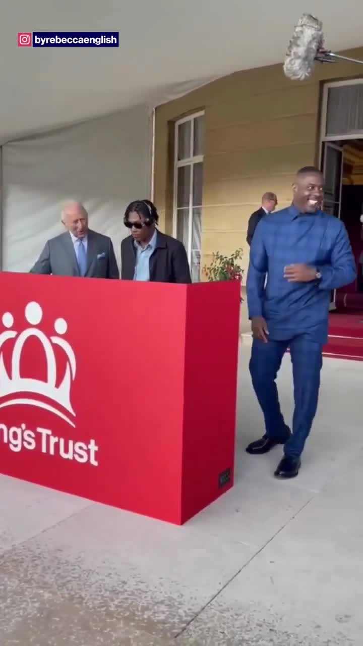 Kral DJ masasında