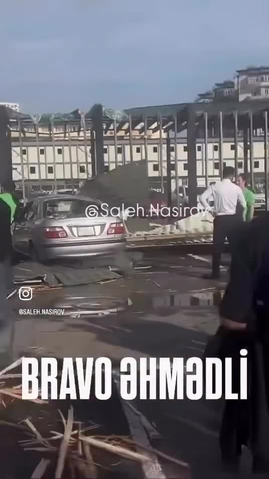 Dolu yağanda maşınlar bu vəziyyətə düşdü