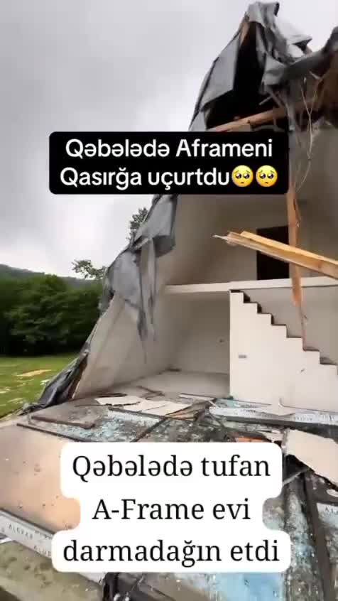 Tufan “A-frame” evi yerlə-yeksan etdi