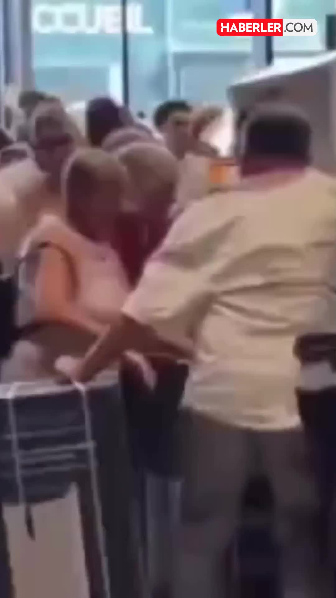 Kondisioner və ventilyator üçün yarışırlar