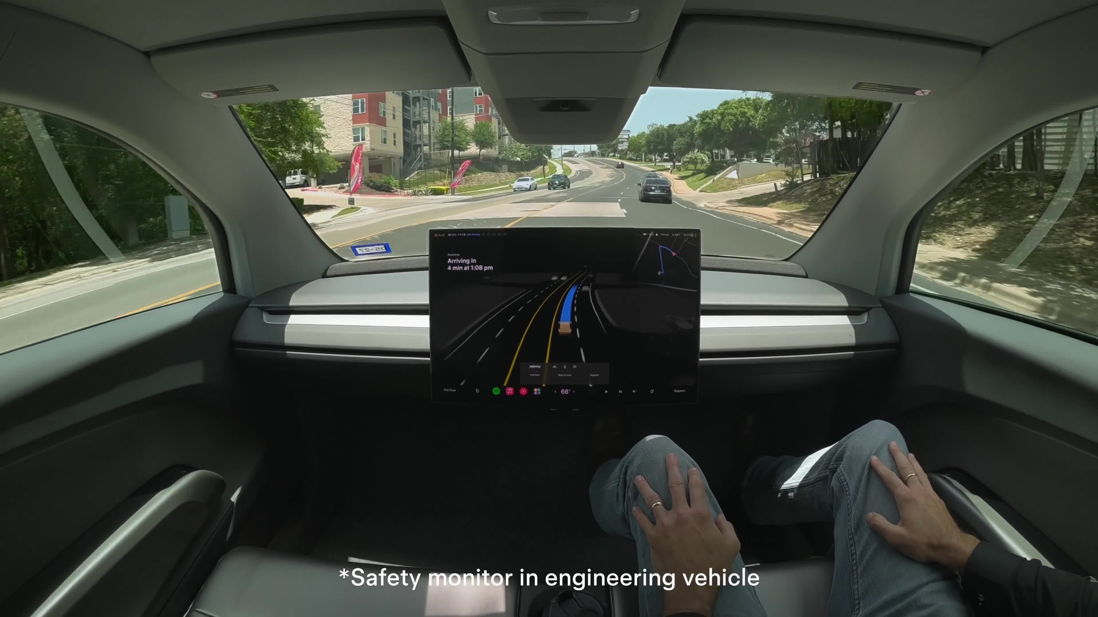 Sürücüsüz “Tesla Cybercab” avtomobilin sınaqları keçirilir