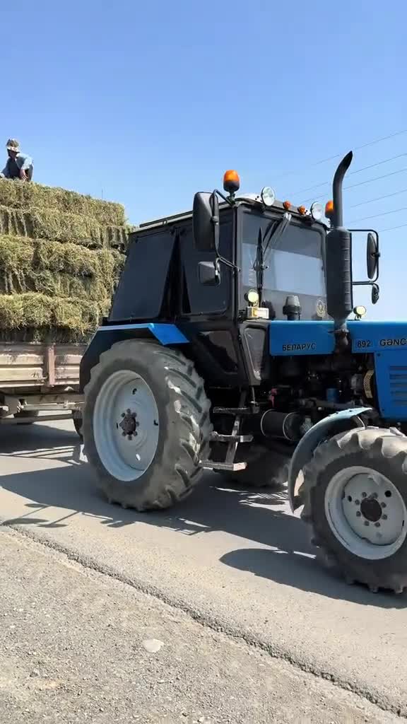Traktora 8 qoşqu qoşan sürücü barəsində protokol tərtib edildi