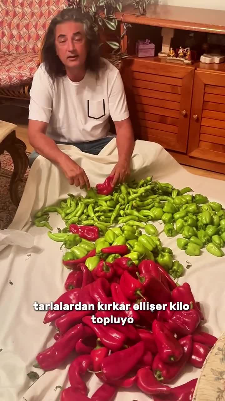 Çelik bu dəfə qışa tədarük etdiyi anları paylaşdı