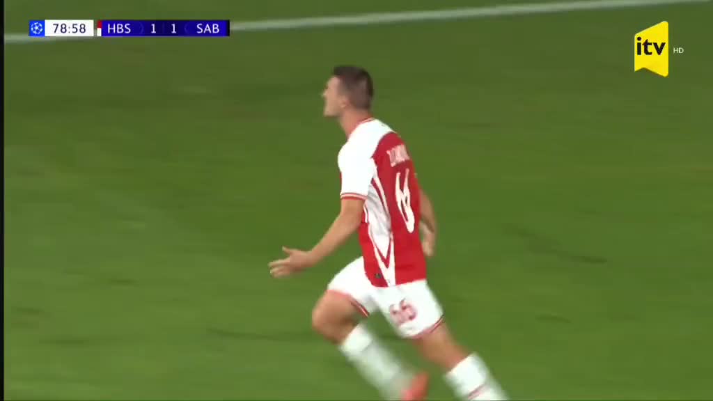 İqor Zlatinoviçin qolu