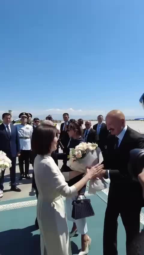 Prezident Daşkənddə belə qarşılandı - 2