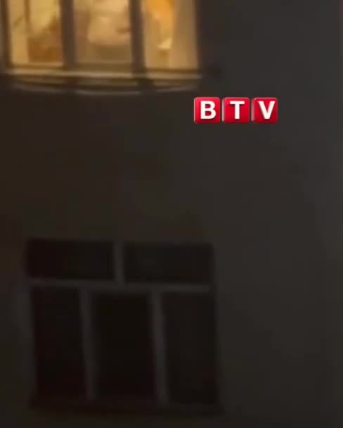 Evini qəsdən yandırıb?
