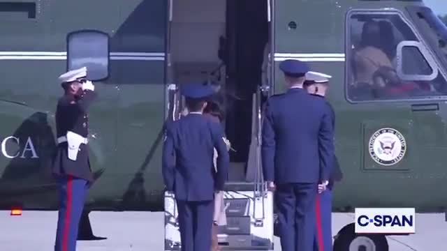 Vensin arvadı körpəsi ilə yıxılmaqdan son anda xilas oldu