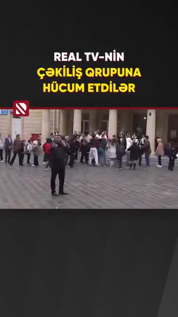 “Real TV”nin əməkdaşlarını həmin məktəbin önündə döydülər